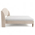 Elegantes Bett 140x200 cm mit Samtkopfteil und Lattenrost, Beige