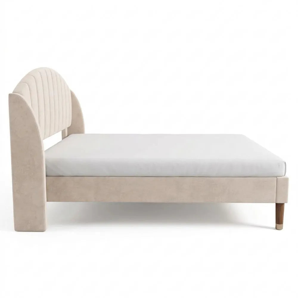 Elegantes Bett 140x200 cm mit Samtkopfteil und Lattenrost, Beige